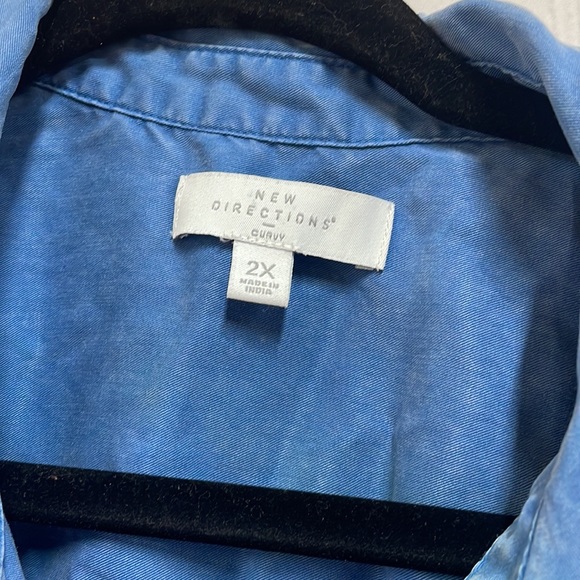 New Directions soft button up blue 2x top - Picture 3 of 5